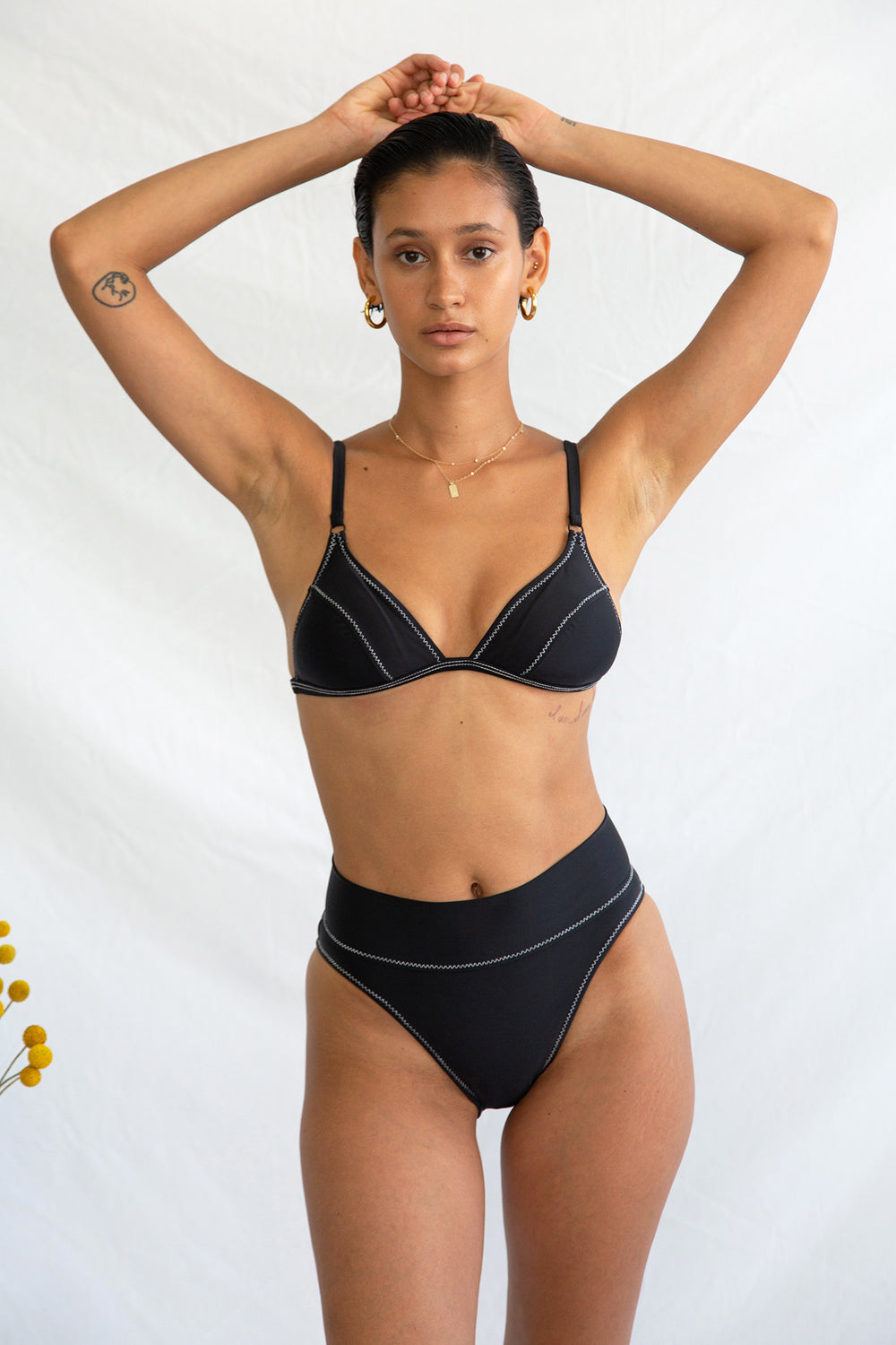High Kick Brief in Noir Zig